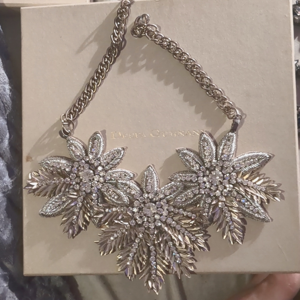 Beautiful handmade Deepa Gurnani necklace made in India.